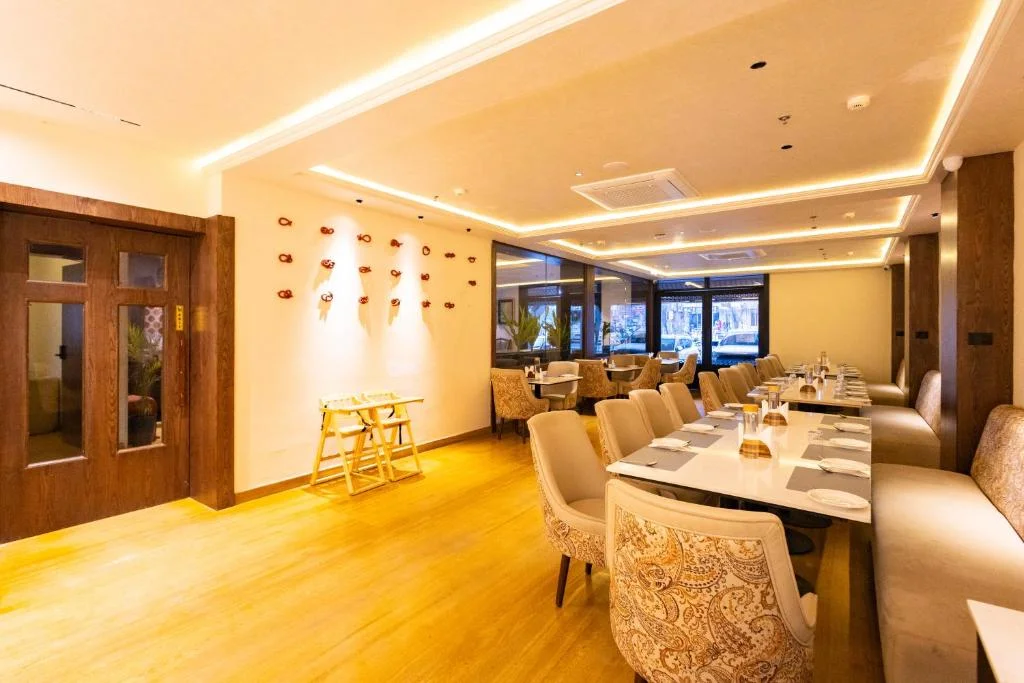 best restaurant near udaipur airport
